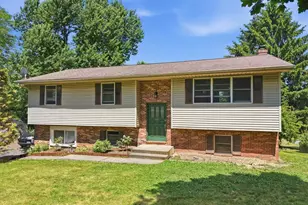 2279 Taylor Dr, Upper Saucon Township, PA 18034 - Photo 3