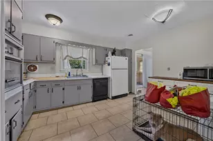 933 Big Oak Rd, Lower Makefield Boro, PA 19067 - Photo 11