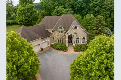 2690 Imperial Crest Lane, Lower Saucon Township, PA 18055 - Photo 3