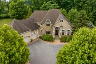 2690 Imperial Crest Ln, Lower Saucon Township, PA 18055 - Photo 3