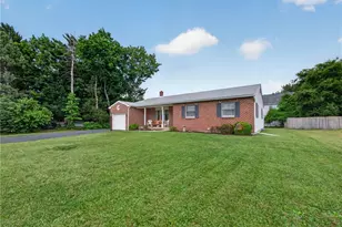 1559 N 25th St, South Whitehall Township, PA 18104 - Photo 3