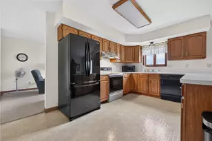 1559 N 25th St, South Whitehall Township, PA 18104 - Photo 9