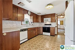 945 Williams Ave, Walnutport Boro, PA 18088 - Photo 13