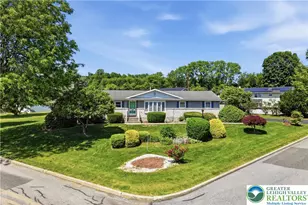 945 Williams Ave, Walnutport, PA 18088 - Photo 1