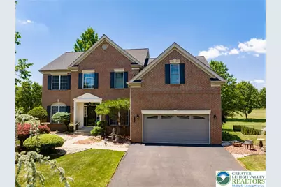 5331 Greenbriar Drive, Hanover Twp, PA 18017 - Photo 1