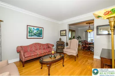 5331 Greenbriar Drive, Hanover Twp, PA 18017 - Photo 7