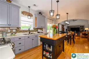 5331 Greenbriar Dr, Hanover Twp, PA 18017 - Photo 9