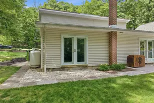 209 Manor Ln E, Mahoning Twp, PA 18235 - Photo 37