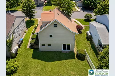 1423 Garden Avenue, Salisbury Township, PA 18103 - Photo 9