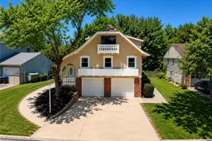 1423 Garden Ave, Salisbury Township, PA 18103 - Photo 1