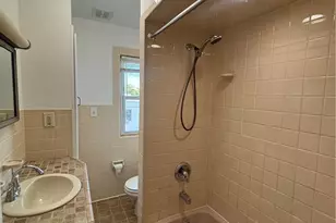 2238 Fairview Ave, Wilson, PA 18042 - Photo 11
