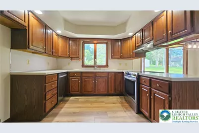 2810 County Line Road, Lower Saucon Township, PA 18055 - Photo 9