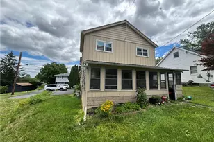 135 N Cedar St, Nazareth Boro, PA 18064 - Photo 3