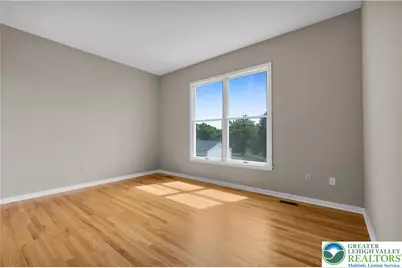 4684 York Drive, North Whitehall Township, PA 18069 - Photo 15