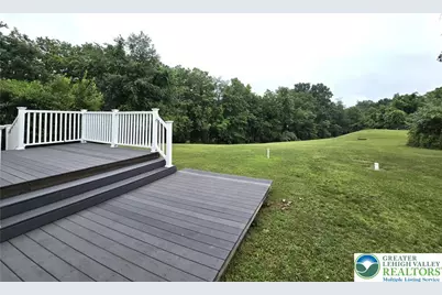 477 Quiet Valley Rd, Upper Mt Bethel Twp, PA 18343 - Photo 9