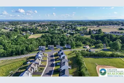 5044 Bellflower Drive, North Whitehall Township, PA 18078 - Photo 19