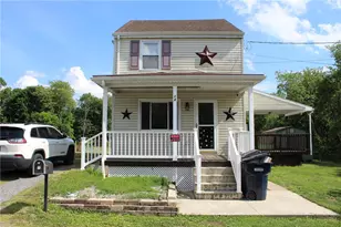 24 School Row St, Pottsville, PA 17901 - Photo 1