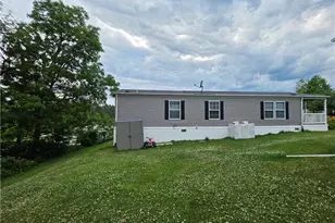 4202 Silver Fox Ct, North Whitehall Township, PA 18069 - Photo 3