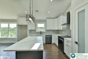 2212 Skyline Dr, Washington Township, PA 18080 - Photo 7