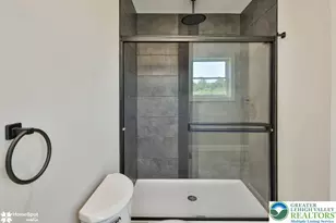 2212 Skyline Dr, Washington Township, PA 18080 - Photo 19