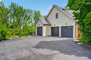 4887 Harvest Ln, Upper Milford Township, PA 18092 - Photo 11