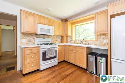 1815 Leithsville Rd, Lower Saucon Township, PA 18055 - Photo 3