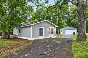 229 Pocono Blvd, Bushkill, PA 18324 - Photo 1