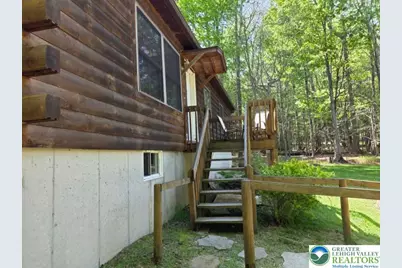 1037 Maplewood Drive, Newfoundland, PA 18445 - Photo 3