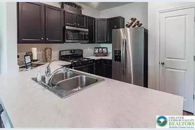 2160 South Poplar Street, Allentown City, PA 18103 - Photo 5