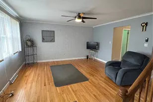 3360 S 2nd St, Whitehall Township, PA 18052 - Photo 3