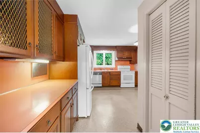 243 Flagstone, Bethlehem City, PA 18017 - Photo 5