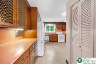 243 Flagstone, Bethlehem City, PA 18017 - Photo 5