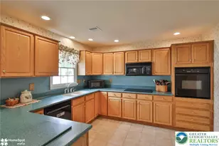 4022 Redwood Dr, Bethlehem Township, PA 18020 - Photo 13