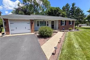8602 Penny Dr, East Allen Township, PA 18014 - Photo 3