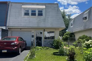 1812 E Cambridge St, Allentown City, PA 18109 - Photo 1