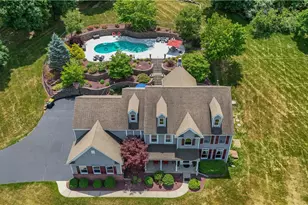 2760 Valley View Rd, Hellertown Boro, PA 18055 - Photo 1