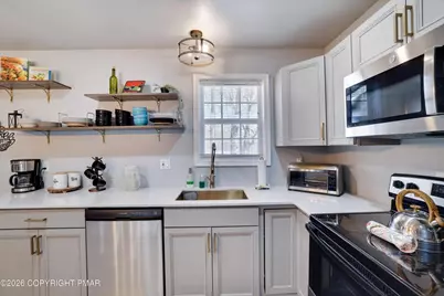 8138 Pecan Terrace, Tobyhanna, PA 18466 - Photo 5