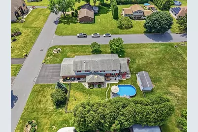 6202 Dove Drive, East Allen Township, PA 18017 - Photo 9