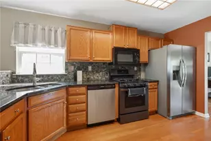 114 Michael Ct, Northampton Boro, PA 18067 - Photo 5