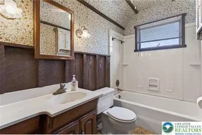 216 W Bertsch Street, Lansford, PA 18232 - Photo 11