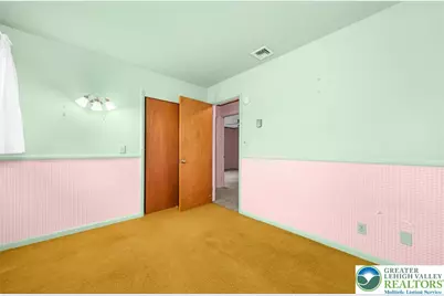 5824 Holiday Drive, Upper Macungie Township, PA 18104 - Photo 15
