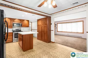 5824 Holiday Dr, Upper Macungie Township, PA 18104 - Photo 9
