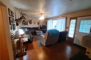 1026 Oakhurst Dr, Slatington Boro, PA 18080 - Photo 3