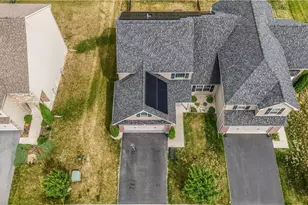 9667 Crescent Ln, Upper Macungie Township, PA 18031 - Photo 3