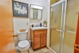 5011 Spruce St, North Whitehall Township, PA 18078 - Photo 11