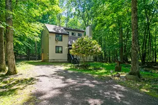 222 Powder Horn Rd, Henryville, PA 18332 - Photo 3