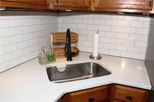 2750 Elm Ct, Allentown City, PA 18104 - Photo 17
