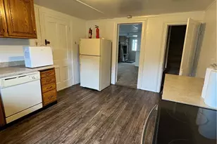 421 E Patterson St, Lansford, PA 18232 - Photo 9