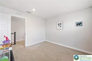 817 Hendon Ln, North Catasauqua Bor, PA 18032 - Photo 25