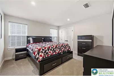 817 Hendon Lane, North Catasauqua Bor, PA 18032 - Photo 17